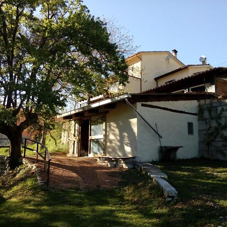 Bed & Breakfast Sentiero 54 Cantiano Luaran gambar