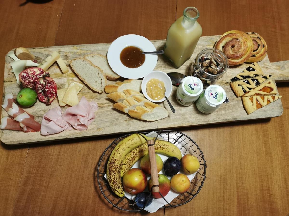 Bed & Breakfast Sentiero 54 Cantiano Luaran gambar